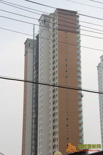 赵都新城4地住宅窗户安装完成，外墙粉刷工程全力推进